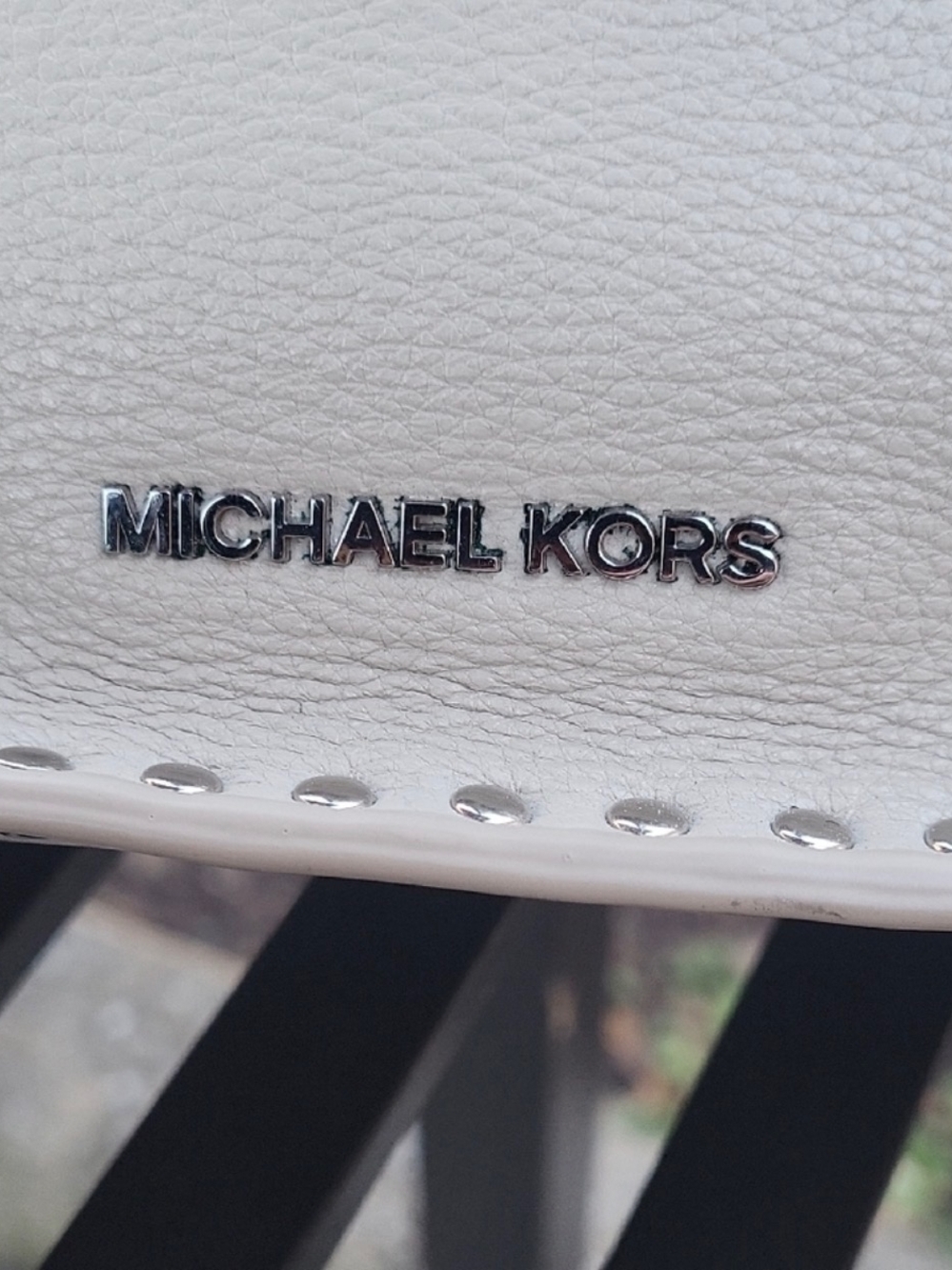 Michael Kors Light Gray Pebbled Leather Shoulder Bag with Stud Trim - Picture 5 of 7